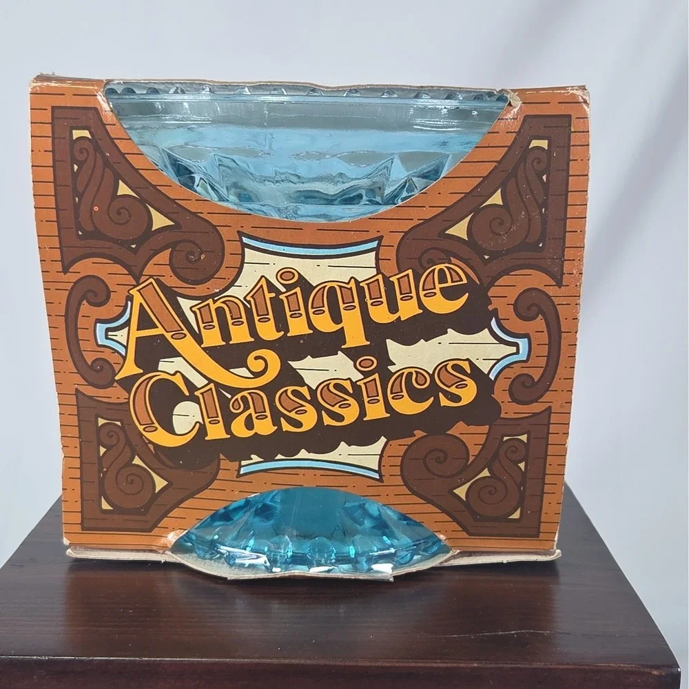 Jeannette vintage jeanette
